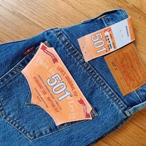 Darker pair of women’s Levi’s 501’s